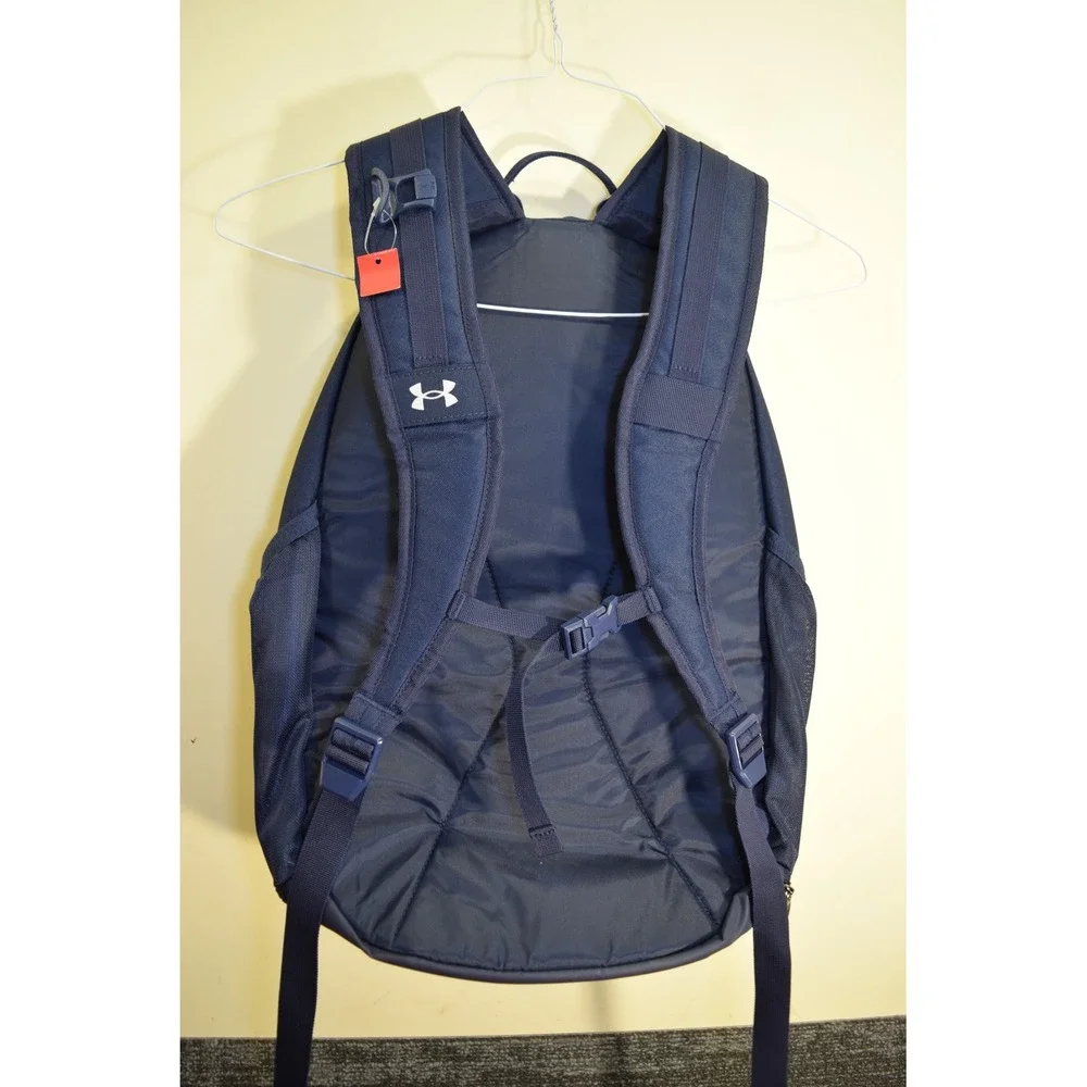 Under Armour UA Hustle 5.0 fits 15